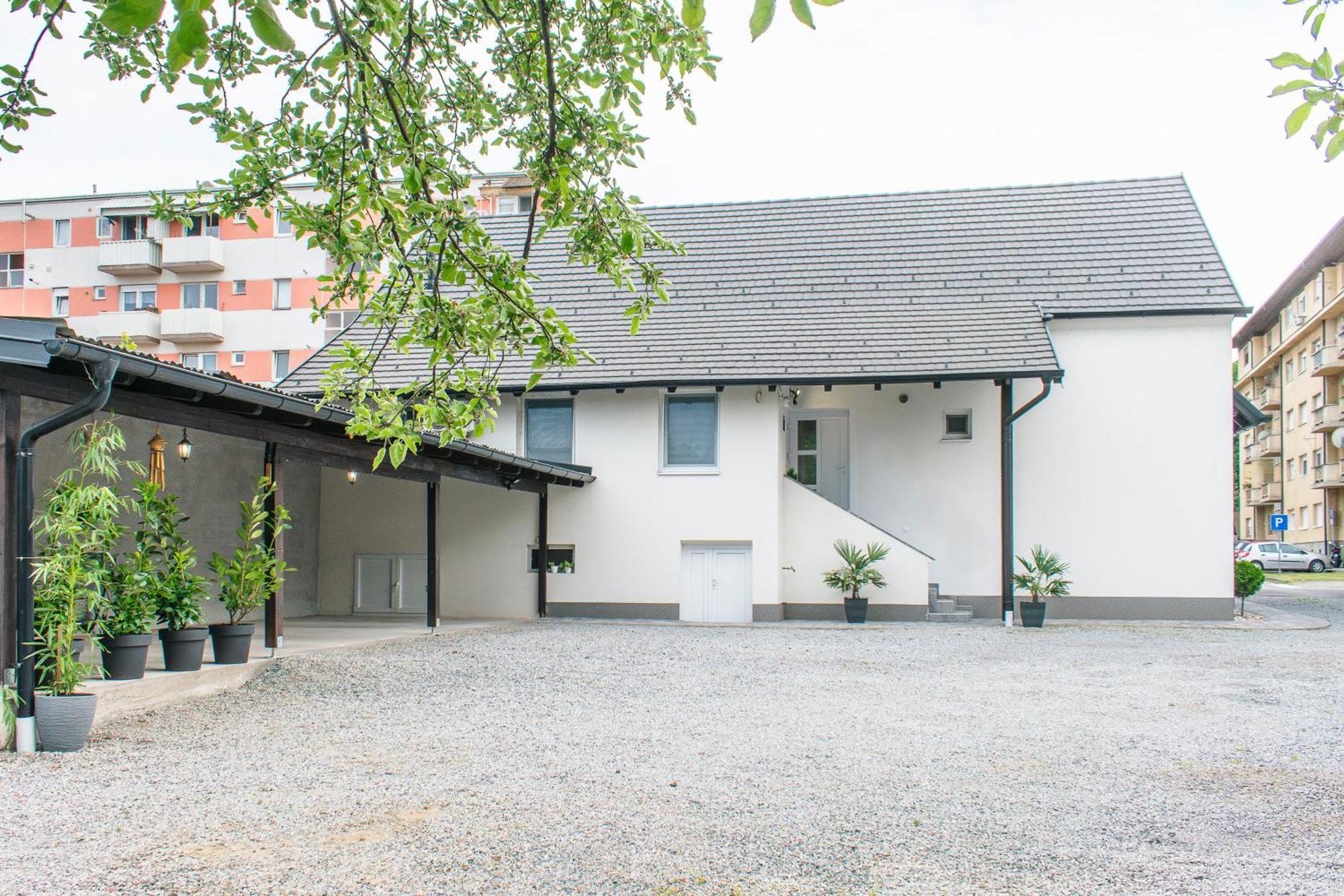 Goodlife Studio Apartment Pozega Zewnętrze zdjęcie